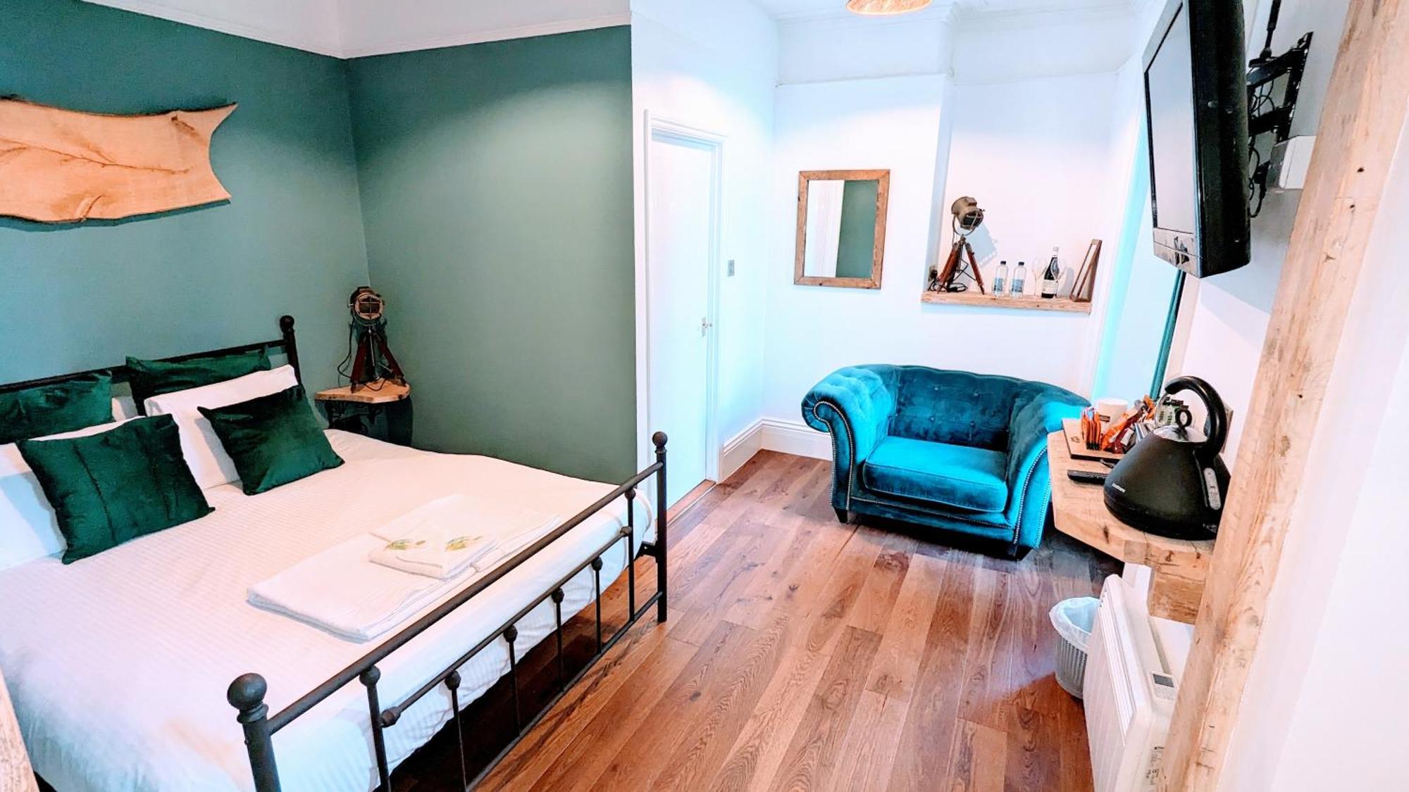 Wheal Tor Hotel & Glamping Ліскард Екстер'єр фото