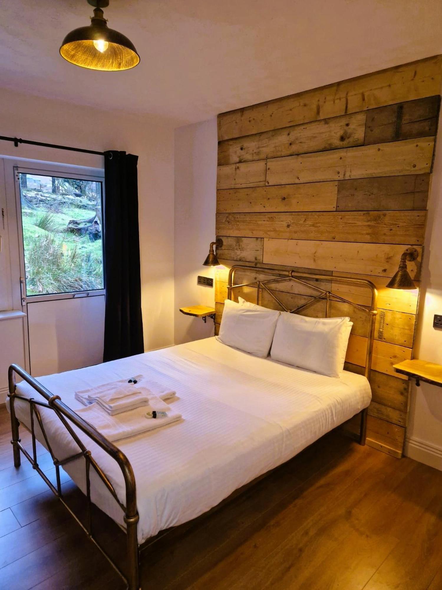 Wheal Tor Hotel & Glamping Ліскард Екстер'єр фото