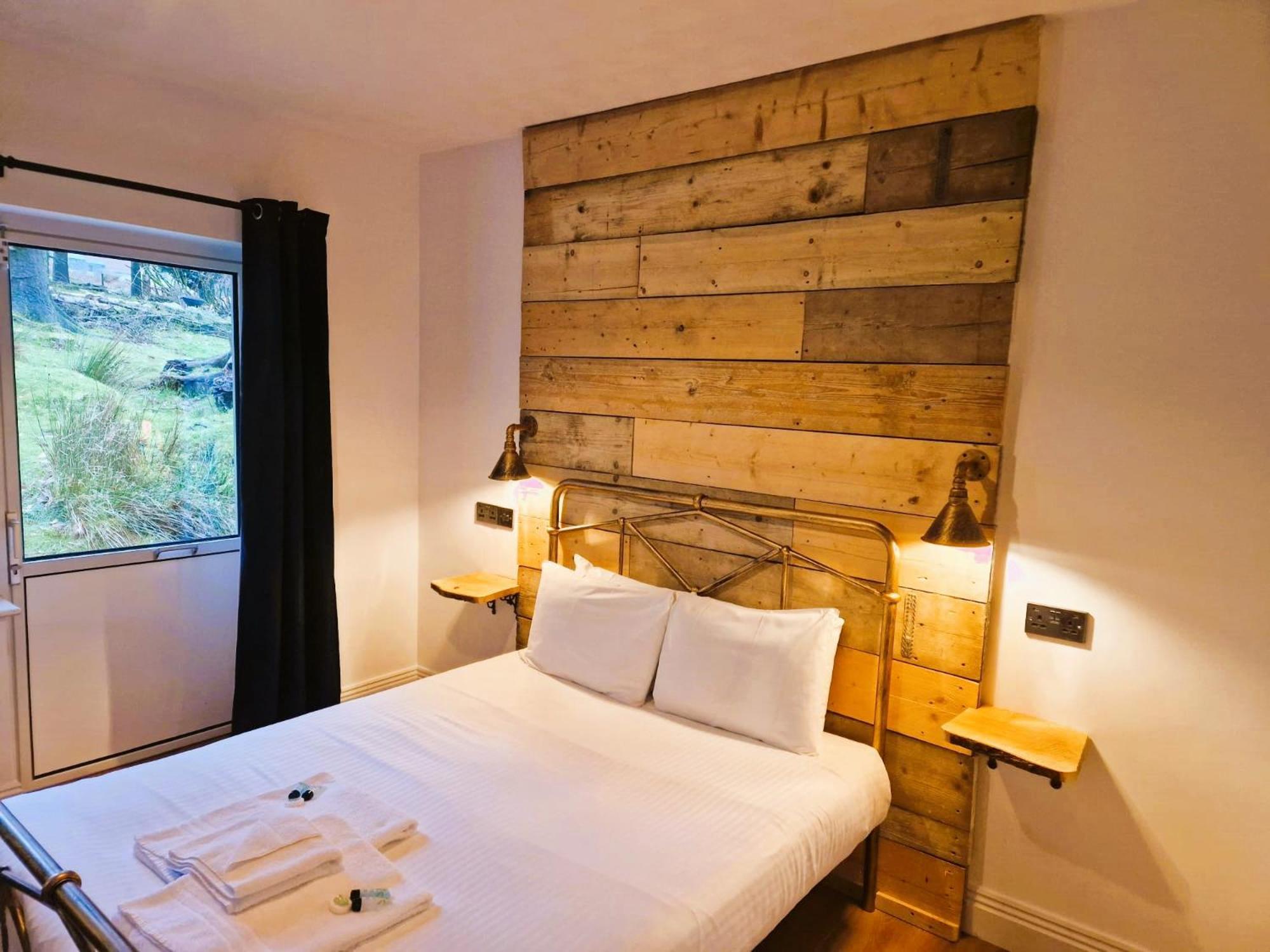 Wheal Tor Hotel & Glamping Ліскард Екстер'єр фото