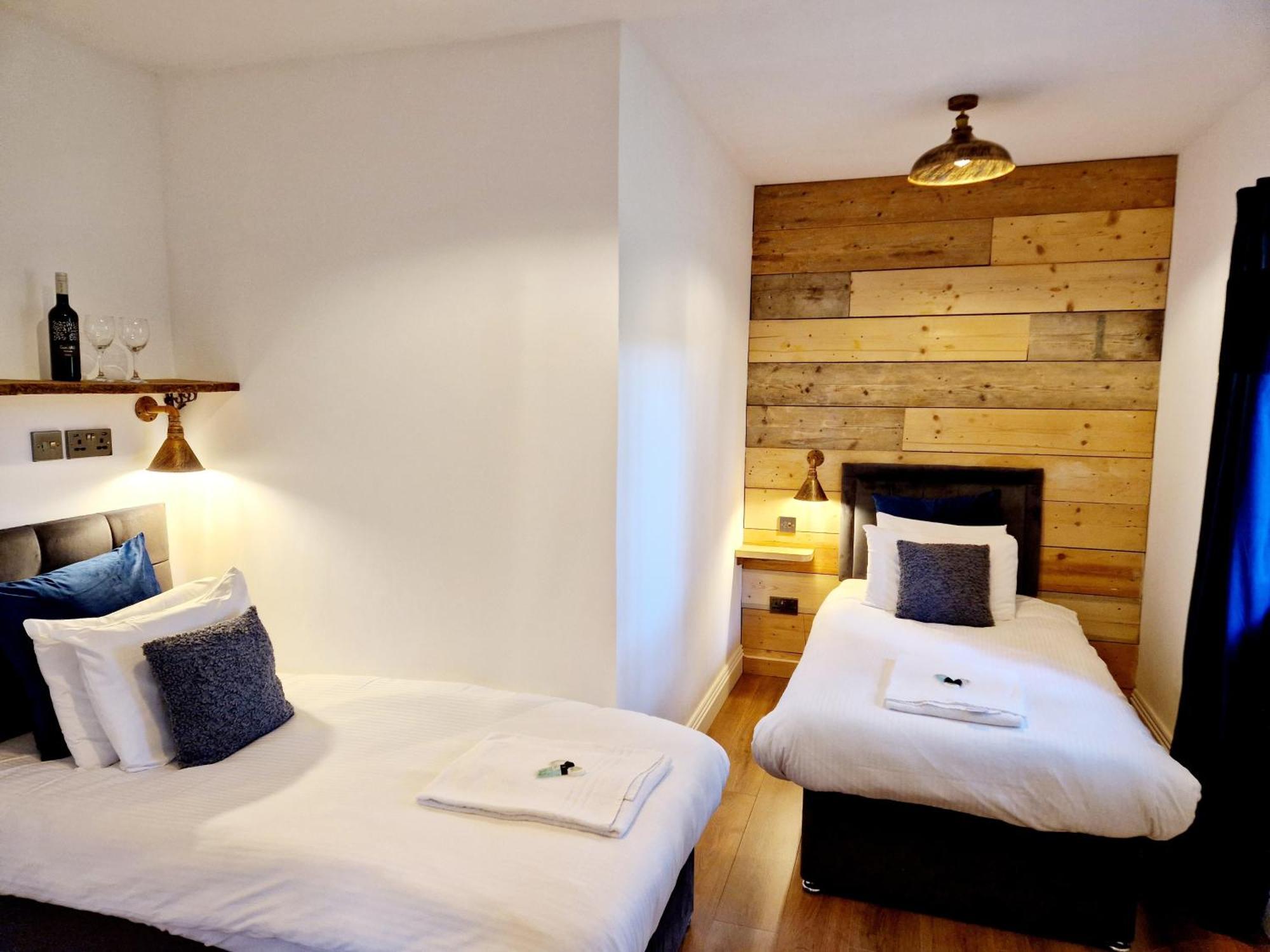 Wheal Tor Hotel & Glamping Ліскард Екстер'єр фото
