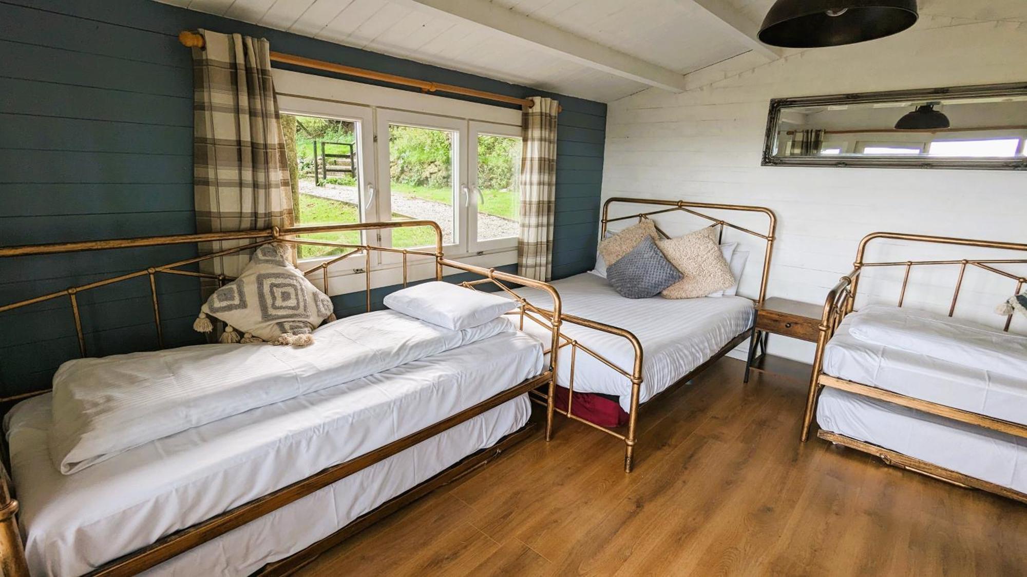 Wheal Tor Hotel & Glamping Ліскард Екстер'єр фото