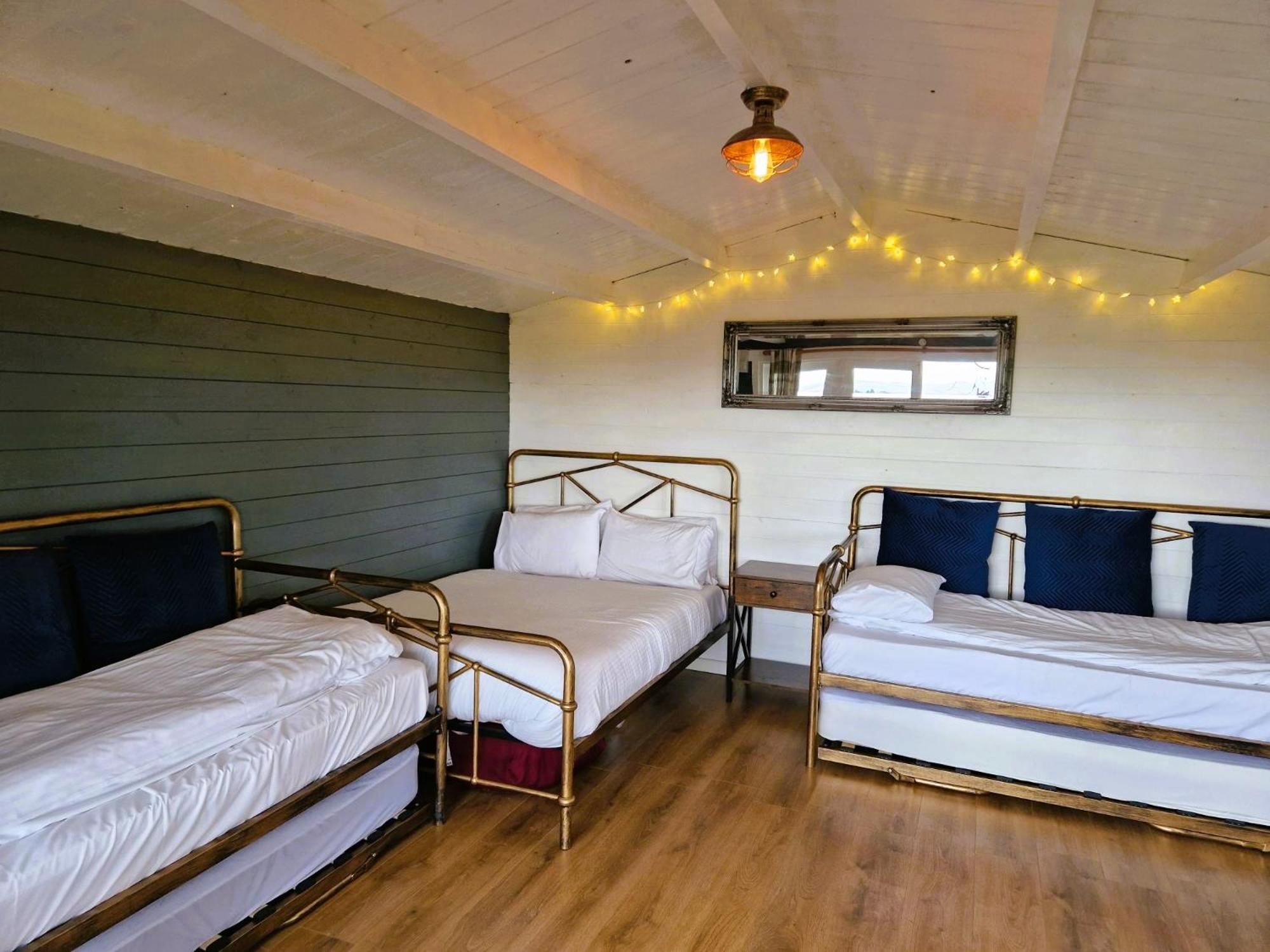Wheal Tor Hotel & Glamping Ліскард Екстер'єр фото