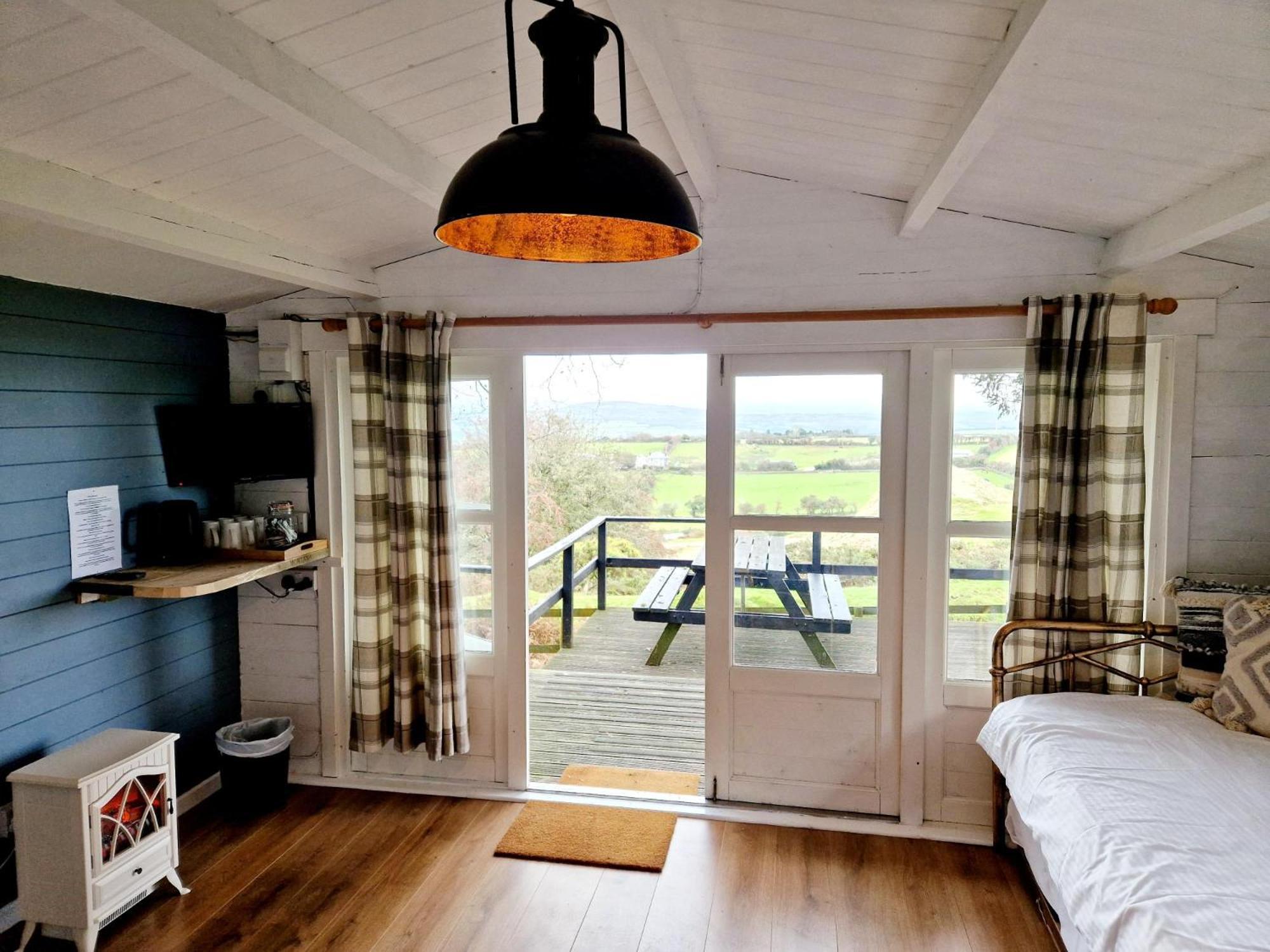 Wheal Tor Hotel & Glamping Ліскард Екстер'єр фото